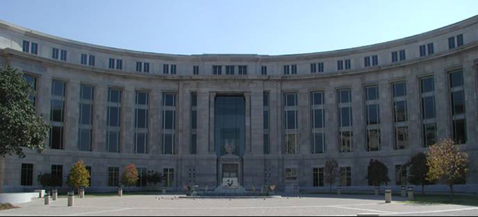 The Annex, which was completed in 2002, has a radial design that is stylistically compatible with the original building.